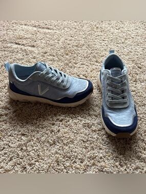 Vionic Presley Walking Shoes Sz 8.5 Blue Mist Mesh Sde